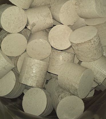 38190-brikety_buk_02